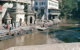 Kathmandu Pashupatinath Verbrennungsplatz (2)